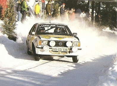 Anders Kulläng - Bruno Berglund
30º International Swedish Rally 1980. Opel Ascona 400 (GG-CD 339). Clasificado 1º.

Del 15 al 17 de Febrero, Stockholm, Karlstad, Suecia.
Superficie: nieve - hielo.

El Rally constaba de 413.50 km cronometrados divididos en 3 etapas y 29 tramos especiales.

Tomaron la salida 146 equipos, finalizaron 79.@
Palabras clave: Kullang;Opel;Ascona;Suecia;1980;Nieve