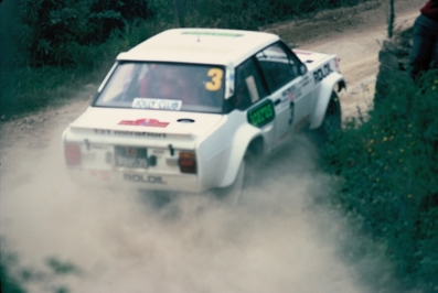 Adartico Vudafieri - Massimo De Antoni
13º Rallye dell'Isola d'Elba 1980. Fiat 131 Abarth (TO R88539). Clasificado 1º.

Del 17 al 19 de Abril, Portoferraio, Italia.
Superficie: asfalto - tierra.

Tomaron la salida 140 equipos, finalizaron 35.@
Palabras clave: ;Elba;Fiat;1980