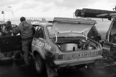 Hannu Mikkola - Arne Hertz
29º Lombard Rac Rally 1980. Ford Escort RS1800 MKII (EUW 939V). Clasificado 2º.

Del 16 al 19 de Noviembre, Bath, Inglaterra.
Superficie: asfalto - tierra.

El Rally tenia un total de 2896 km de los que 708.09 km divididos en 70 tramos eran especiales, (3 de ellas fueron canceladas SS10 Kilburn de 3.06 Km, SS18 Guisborough de 7.24 Km y SS19 Ingleby de 4.02 Km).

Se inscribieron 150 equipos. tomaron la salida 142, finalizaron 48.@
Palabras clave: ;Ford;Escort;MKII;RAC_Rally;Lombard;1980