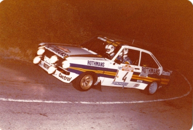Ari Vatanen - David Richards
22º Rally Sanremo 1980. Ford Escort RS1800 MKII (PLY 829W). Clasificado 2º.
Rothmans Rally Team

Del 6 al 11 de Octubre, Sanremo, Imperia, Liguria, Italia.
Superficie: asfalto - tierra.

El Rally tenia un total de 2868 km de los que 821 km divididos en 51 tramos eran especiales, (2 de ellas fueron canceladas SS7 y SS8).

Se inscribieron 88 equipos, tomaron la salida 77, finalizaron 19.@
Palabras clave: Ford;Escort;MKII;Sanremo;1980;MKII