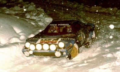 Bernard Darniche - Alain Mahé
48º Rallye Automobile de Monte-Carlo 1980. Lancia Stratos HF (TO R06880). Clasificado 2º.
Team Chardonnet

Del 19 al 25 de Enero, Monte-Carlo.
Superficie: asfalto - nieve.

El Rally tenia un total de 3063.30 km de los que 695.30 km divididos en 33 tramos eran especiales, (4 de ellas fueron canceladas SS17 Pont du Fosse - Romette de 21 Km, SS20 Col du Corobin de 15 Km, SS32 Pont des Miolans - St Auban 2 de 24 Km y SS33 Roquesteron - Boyon 3 de 18 Km).

Se inscribieron 255 equipos, tomaron la salida 237, finalizaron 88.@
Palabras clave: Lancia;Stratos;Montecarlo;1980;nieve