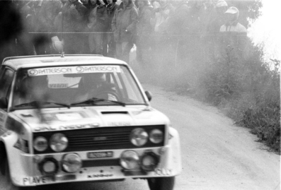 Antonio (Tonino) Tognana - Sergio Cresto
13º Rallye dell'Isola d'Elba 1980. Fiat 131 Abarth (MI 18209H). Clasificado 2º.

Del 17 al 19 de Abril, Portoferraio, Italia.
Superficie: asfalto - tierra.

Tomaron la salida 140 equipos, finalizaron 35.@
Palabras clave: Tonino_Tognana;Sergio_Cresto;Elba;Fiat;1980