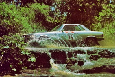 Vic Preston Jr - John Lyall
28º Marlboro Safari Rally 1980. Mercedes Benz 450 SLC 5.0 (S-DV 9032) Clasificado 3º.

Del 3 al 7 de Abril, Nairobi, Kenya, África.
Superficie: asfalto.
El Rally tenia un total de 5.441 Km, desconocemos cuantos controles horarios existí­an.
Tomaron la salida 58 equipos, finalizaron 24.@
Palabras clave: Vic_Preston;Mercedes;Benz;SCL;Safari;1980