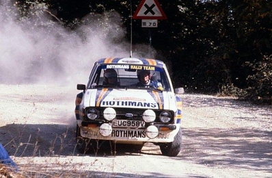 Hannu Mikkola - Arne Hertz
22º Rally Sanremo 1980. Ford Escort RS1800 MKII (EUC 958V). Clasificado 3º.

Del 6 al 11 de Octubre, Sanremo, Imperia, Liguria, Italia.
Superficie: asfalto - tierra.

El Rally tenia un total de 2868 km de los que 821 km divididos en 51 tramos eran especiales, (2 de ellas fueron canceladas SS7 y SS8).

Se inscribieron 88 equipos, tomaron la salida 77, finalizaron 19.@
Palabras clave: ;Ford;Escort;MKII;Sanremo;1980;MKII