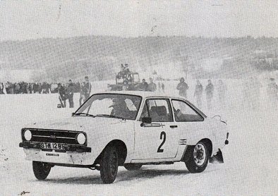 Hannu Mikkola - Arne Hertz
30º International Swedish Rally 1980. Ford Escort RS 1800 MKII (STW  129R). Clasificado 4º.

Del 15 al 17 de Febrero, Stockholm, Karlstad, Suecia.
Superficie: nieve - hielo.

El Rally constaba de 413.50 km cronometrados divididos en 3 etapas y 29 tramos especiales.

Tomaron la salida 146 equipos, finalizaron 79.@
Palabras clave: Ford;Escort;MKII;Suecia;1980;Nieve