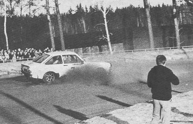 Hannu Mikkola - Arne Hertz
30º International Swedish Rally 1980. Ford Escort RS 1800 MKII (STW  129R). Clasificado 4º.

Del 15 al 17 de Febrero, Stockholm, Karlstad, Suecia.
Superficie: nieve - hielo.

El Rally constaba de 413.50 km cronometrados divididos en 3 etapas y 29 tramos especiales.

Tomaron la salida 146 equipos, finalizaron 79.@
Palabras clave: Ford;Escort;MKII;Suecia;1980;Nieve