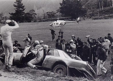 Björn Waldegard - Hans Thorszelius
11º Motogard Rally of New Zealand 1980. Mercedes-Benz 500 SLC (JU 800). Clasificado 5º.

Del 13 al 17 Septiembre, Nelson, Nueva Zelanda.
Superficie: tierra - asfalto.1034.00 km 

El Rally tenia un total de 2191.00 km de los que 1034.00 km divididos en 41 tramos eran especiales.

Tomaron la salida 85 equipos, finalizaron 43.@
Palabras clave: Bjorn_Waldegard;Mercedes;SLC;Nueva_Zelanda;1980