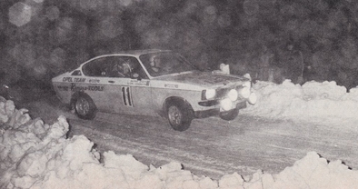 Bjorn (Nalle) Johansson - Ragnar Spjuth
30º International Swedish Rally 1980. Opel Kadett GT/E (JAU 708). Clasificado 4º.

Del 15 al 17 de Febrero, Stockholm, Karlstad, Suecia.
Superficie: nieve - hielo.

El Rally constaba de 413.50 km cronometrados divididos en 3 etapas y 29 tramos especiales.

Tomaron la salida 146 equipos, finalizaron 79.@
Palabras clave: Opel;Kadett;GT/E;Suecia;1980;Nieve