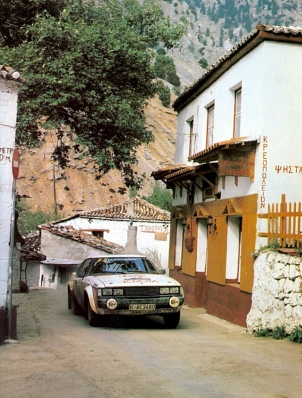 Ove Andersson - Henry Liddon
27º Acropolis Rally 1980. Toyota Celica 2000GT (K-AE 3460). Clasificado 6º.

Del 26 al 29 de Mayo, Atenas, Grecia.
Superficie: asfalto - tierra.

El Rally tenia un total de 2743.86 km de los que 964 km divididos en 56 tramos eran especiales, (una de ellas fue cancelada SS55 Railway de 9,20 Km).

Se inscribieron 154 equipos, tomaron la salida 148, finalizaron 37.@
Palabras clave: Ove_Andersson;Toyota;Celica;Acropolis;Grecia;1980