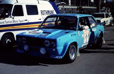 Attilio Bettega - Arnaldo Bernacchini
22º Rally Sanremo 1980. Fiat 131 Abarth (TO P35975). Clasificado 6º.

Del 6 al 11 de Octubre, Sanremo, Imperia, Liguria, Italia.
Superficie: asfalto - tierra.

El Rally tenia un total de 2868 km de los que 821 km divididos en 51 tramos eran especiales, (2 de ellas fueron canceladas SS7 y SS8).

Se inscribieron 88 equipos, tomaron la salida 77, finalizaron 19.@
Palabras clave: Fiat;Abarth;Sanremo;1980