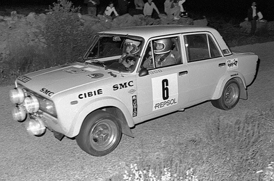 Ricardo "Rizos" Muñoz Llorca - Juan Gus
17º Critérium Luis de Baviera Trofeo Repsol 1980. Seat 124 / 2000 (B-7271-BZ). Clasificado 8º.

Del 24 al 25 de Mayo, Madrid, España.
Superficie: asfalto.
@
Palabras clave: Seat;Luis_Baviera;1980;España;Spain