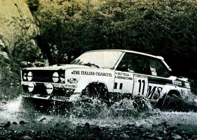 Attilio Bettega - Arnaldo Bernacchini
27º Acropolis Rally 1980. Fiat 131 Abarth (TO-P35975). Clasificado 8º.

Del 26 al 29 de Mayo, Atenas, Grecia.
Superficie: tierra.

El Rally tenia un total de 2743.86 km de los que 964 km divididos en 56 tramos eran especiales, (una de ellas fue cancelada SS55 Railway de 9,20 Km).

Se inscribieron 154 equipos, tomaron la salida 148, finalizaron 37.@
Palabras clave: ;Fiat;Abarth;Acropolis;Grecia;1980