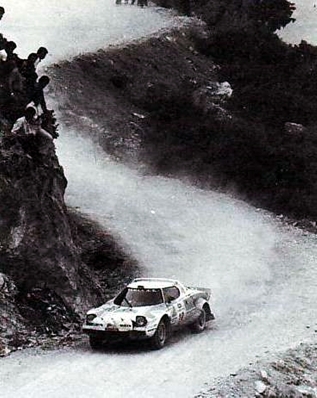 Tassos Livieratos "Siroco" - Emmanouel (Manólis)
27º Acropolis Rally 1980. Lancia Stratos HF. Clasificado 9º.

Del 26 al 29 de Mayo, Atenas, Grecia.
Superficie: tierra.

El Rally tenia un total de 2743.86 km de los que 964 km divididos en 56 tramos eran especiales, (una de ellas fue cancelada SS55 Railway de 9,20 Km).

Se inscribieron 154 equipos, tomaron la salida 148, finalizaron 37.@
Palabras clave: Lancia;Stratos;Acropolis;Grecia;1980