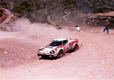 Tassos Livieratos "Siroco" - Emmanouel (Manólis)
27º Acropolis Rally 1980. Lancia Stratos HF. Clasificado 9º.

Del 26 al 29 de Mayo, Atenas, Grecia.
Superficie: tierra.

El Rally tenia un total de 2743.86 km de los que 964 km divididos en 56 tramos eran especiales, (una de ellas fue cancelada SS55 Railway de 9,20 Km).

Se inscribieron 154 equipos, tomaron la salida 148, finalizaron 37.@
Palabras clave: Lancia;Stratos;Acropolis;Grecia;1980