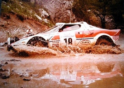 Tassos Livieratos "Siroco" - Emmanouel (Manólis) Makrinos
27º Acropolis Rally 1980. Lancia Stratos HF. Clasificado 9º.

Del 26 al 29 de Mayo, Atenas, Grecia.
Superficie: tierra.

El Rally tenia un total de 2743.86 km de los que 964 km divididos en 56 tramos eran especiales, (una de ellas fue cancelada SS55 Railway de 9,20 Km).

Se inscribieron 154 equipos, tomaron la salida 148, finalizaron 37.@
Palabras clave: Lancia;Stratos;Acropolis;Grecia;1980