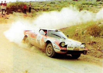 Tassos Livieratos "Siroco" - Emmanouel (Manólis)
27º Acropolis Rally 1980. Lancia Stratos HF. Clasificado 9º.

Del 26 al 29 de Mayo, Atenas, Grecia.
Superficie: tierra.

El Rally tenia un total de 2743.86 km de los que 964 km divididos en 56 tramos eran especiales, (una de ellas fue cancelada SS55 Railway de 9,20 Km).

Se inscribieron 154 equipos, tomaron la salida 148, finalizaron 37.@
Palabras clave: Lancia;Stratos;Acropolis;Grecia;1980