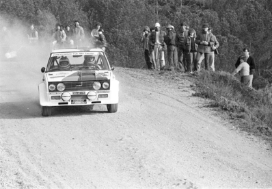 Claudio Giovacchini - Piero Taffari
13º Rallye dell'Isola d'Elba 1980. Fiat 131 Abarth. Clasificado 10º.

Del 17 al 19 de Abril, Portoferraio, Italia.
Superficie: asfalto - tierra.

Tomaron la salida 140 equipos, finalizaron 35.

Foto 2 de 2
@
Palabras clave: Fiat;Elba;1980