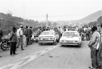 13º Rallye dell'Isola d'Elba 1980
A la derecha el Opel Kadet GT/E (LI 271678) de "Benny" Bussotti - M. D'Apollo, clasificado 15º.

A la izquierda el Opel Ascona B 2.0 SR (LI 269969) de Paolo Gaiotto - Paolo Bollati, abandonó.

Del 17 al 19 de Abril, Portoferraio, Italia.
Superficie: asfalto - tierra.

Tomaron la salida 140 equipos, finalizaron 35.@
Palabras clave: Opel;Elba;1980