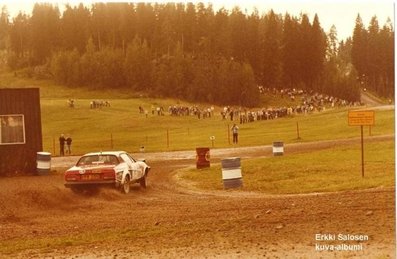 Timo Mäkinen - Erkki Salonen
30º Jyväskylän Suurajot - Rally of the 1000 Lakes 1980. Triumph TR 7 V8. Clasificado 22º.

Del 29 al 31 de Agosto, Jyväskylä.
Superficie: tierra.

El Rally tenia un total de 1421.00 km de los que 471.90 km divididos en 48 tramos eran especiales (uno de ellos fue cancelado SS37).

Se inscribieron 134, tomaron la salida 124, finalizaron 68.@
Palabras clave: Timo_Mäkinen;Erkki_Salonen;Triumph;Finlandia;1980