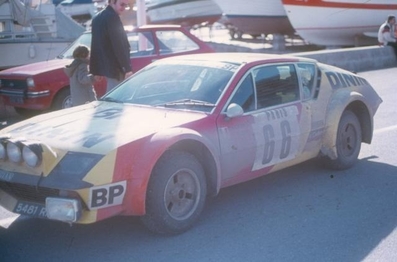 Christian Cerf - Jean-Louis Alric
48º Rallye Automobile de Monte-Carlo 1980. Alpine-Renault A310 V6 (5481 RF34). Clasificado 24º.

Del 19 al 25 de Enero, Monte-Carlo.
Superficie: asfalto - nieve.

El Rally tenia un total de 3063.30 km de los que 695.30 km divididos en 33 tramos eran especiales (4 de ellas fueron canceladas SS17 Pont du Fosse - Romette de 21 Km, SS20 Col du Corobin de 15 Km, SS32 Pont des Miolans - St Auban 2 de 24 Km y SS33 Roquesteron - Boyon 3 de 18 Km).

Se inscribieron 255 equipos, tomaron la salida 237, finalizaron 88.@
Palabras clave: Alpine;Renault;Montecarlo;1980