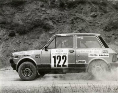 Daniele Camerana - Riccardo Renna
27º Acropolis Rally 1980. Autobianchi A112 Abarth. Clasificado 34º.

Del 26 al 29 de Mayo, Atenas, Grecia.
Superficie: tierra.

El Rally tenia un total de 2743.86 km de los que 956.16 km divididos en 56 tramos eran especiales (una de ellas fue cancelada SS55 Railway de 9,20 Km).

Se inscribieron 154 equipos, tomaron la salida 148, finalizaron 37.@
Palabras clave: Autobianchi;Acropolis;Grecia;1980