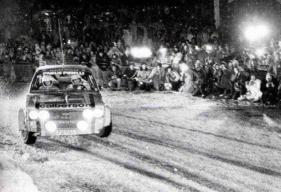 Jean-Claude Andruet - Michèle Petit (Biche)
48º Rallye Automobile de Monte-Carlo 1980. Fiat 131 Abarth. (TO R19729) Abandonó por accidente quedando clasificado 95º.

Del 19 al 25 de Enero, Monte-Carlo.
Superficie: asfalto - nieve.

El Rally tenia un total de 3063.30 km de los que 695.30 km divididos en 33 tramos eran especiales, (4 de ellas fueron canceladas SS17 Pont du Fosse - Romette de 21.00 Km, SS20 Col du Corobin de 15.00 Km, SS32 Pont des Miolans - St Auban 2 de 24.00 Km y SS33 Roquesteron - Boyon 3 de 18.00 Km).

Se inscribieron 255 equipos, tomaron la salida 237, finalizaron 126.@
Palabras clave: Jean-Claude_Andruet;Michèle_Espinosi-Petit;Montecarlo;1980;Fiat;Abarth;nieve