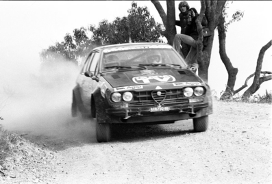 Mauro Pregliasco - Vittorio Reisoli
13º Rallye dell'Isola d'Elba 1980. Alfa Romeo Alfetta Turbodelta (MI 61873G). Abandonó.

Del 17 al 19 de Abril, Portoferraio, Italia.
Superficie: asfalto - tierra.

Tomaron la salida 140 equipos, finalizaron 35.@
Palabras clave: Mauro_Pregliasco;Vittorio_Reisoli;Elba;Alfa_Romeo;1980