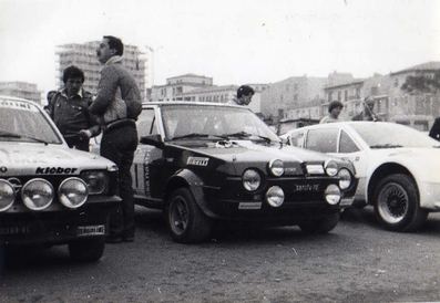 Fusaro - Perissutti
13º Rallye dell'Isola d'Elba 1980. Fiat Ritmo 75. Abandonó.

A la izquierda el Opel Kadett GT/E de Zordan-Dalla Benetta y a la derecha el Renault-Alpine A310, de Ernst-Delaloye ambos abandonaron.

Del 17 al 19 de Abril, Portoferraio, Italia.
Superficie: asfalto - tierra.

Tomaron la salida 140 equipos, finalizaron 35.@
Palabras clave: Opeñ;Fiat;Renault;Alpine;Elba;1980