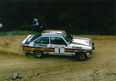 Hannu Mikkola - Arne Hertz
14º Rally de Portugal Vinho do Porto 1980. Ford Escort RS 1800 MKII. Abandonò por accidente en SS25 Cabreira de 26.50 Km.
Como anécdota decir que Vatanen, (compañero de equipo de Mikkola), se saliò en el mismo sitio que Mikkola quedando los dos Fords juntos en el lugar del accidente, uno de ellos volcado y apoyado en el capò trasero del otro.
El Rally tenia un total de 2641.4 km de los que 673.5 km divididos en 47 tramos, eran especiales.
Tomaron la salida 101 equipos, finalizaron 16.@
Palabras clave: ;Ford;Escort;MKII;Portugal;1980
