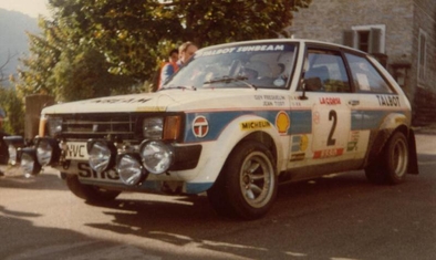 Guy Frequelin - Jean Todt
24º Tour de Corse - Rallye de France 1980. Talbot Sunbeam Lotus (NVC 444W). Abandonó por accidente en SS14 St Roch - Suariccio de 78.40 km.

Fréquelin estaba en lucha para ganar el Campeonato ese año, éste alcanzo a Darniche en pleno tramo cronometrado, quiso adelantarlo, y Darniche no se dejó... los 2 acabaron fuera de la carretera.

Existieron mas que palabras después de este percance entre Fréquelin y Darniche.

Del 24 al 25 de Octubre, Ajaccio, Córcega, Francia.
Superficie: asfalto.
El Rally tenia un total de 1603 km de los que 1128 km divididos en 18 tramos eran especiales.

Kilòmetros de algunos tramos:
SS2 Acqua d'Oria - Bicchisano de 69.10 km
SS5 Liamone - Suaricchio de 83.70 km
SS6 Santa Maria - Abbazia de 114.20 km
SS8 Aullene de 81.80 km
SS9 Muracciole - Pont St Laurent de 84.20 km
SS11 Barchetta - Ponte Nuovo de 80.10 km
SS12 Moltifao - Montegrosso de 78.80 km
SS13 Calvi - Marignana de 95.30 km
SS14 St Roch - Suariccio de 78.40 km
SS17 Quenza - Santa Giulia de 86.50 km
SS18 Calvese - Agosta de 58.80 km

Se inscribieron 133, tomaron la salida 122, finalizaron 16.@
Palabras clave: ;Corse;Corcega;Talbot;Sunbeam;Lotus;1980