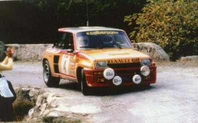 Jean Ragnotti - Jean-Marc Andrié
24º Tour de Corse - Rallye de France 1980. Renault 5 Turbo (126 TZ 91). Abandonó por el alternador en SS14 St Roch - Suariccio de 78.40 Km.

Del 24 al 25 de Octubre, Ajaccio, Córcega, Francia.
Superficie: asfalto.asphalt 1128.10 km

El Rally tenia un total de 1603 km de los que 1128.10 km divididos en 18 tramos eran especiales.

Kilómetros de algunos de los tramos:
SS2 Acqua d'Oria - Bicchisano de 69.10 km
SS5 Liamone - Suaricchio de 83.70 km
SS6 Santa Maria - Abbazia de 114.20 km
SS8 Aullene de 81.80 km
SS9 Muracciole - Pont St Laurent de 84.20 km
SS11 Barchetta - Ponte Nuovo de 80.10 km
SS12 Moltifao - Montegrosso de 78.80 km
SS13 Calvi - Marignana de 95.30 km
SS14 St Roch - Suariccio de 78.40 km
SS17 Quenza - Santa Giulia de 86.50 km
SS18 Calvese - Agosta de 58.80 km

Se inscribieron 133, tomaron la salida 122, finalizaron 16.
@
Palabras clave: ;Corse;Corcega;Renault;Turbo;1980