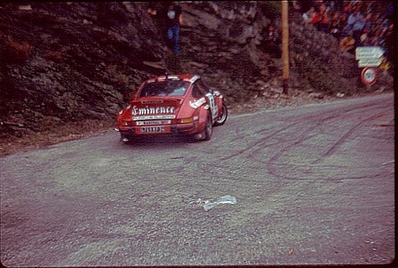 Jacques Alméras - Jean-Claude Perramond
24º Critérium des Cévennes 1980. Porsche 911 SC. Excluído.

En la segunda asistencia, que tenian de tiempo en un principio una hora, se redujo por ordenes de la organizacion a 30 minutos.
Jacques en el control horario no se daba cuenta de que le penalizaron con 24 minutos, continuando en la competición.

Después de estar dominando el rally una vez había abandonado de Michèle Mouton, cuando Jacques se entera de dicha penalización, abandona la prueba inmediatamente y muy enfadado.

Del 22 al 23 de Noviembre, Montpellier.
Superficie: asfalto.

La prueba tenía un total de 716.00 km de los que 417.00 km divididos en 15 tramos eran especiales.

Tomaron la salida 276 equipos, finalizaron 116.
@
Palabras clave: ;Criterium_Cevennes;Porsche;1980