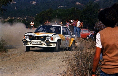 Anders Kullang - Bruno Berglund
22º Rally de San Remo 1980. Abandonó por la caja de cambios después de SS6 Omp (Riparbella - Bivio Cicina) de 14.30 Km.
Opel Euro Händler Team

Del 6 al 11 de Octubre, Sanremo, Imperia, Liguria, Italia.
Superficie: asfalto - tierra.

El Rally tenia un total de 2868 km de los que 821 km divididos en 51 tramos eran especiales, (2 de ellas fueron canceladas SS7 y SS8).

Se inscribieron 88 equipos, tomaron la salida 77, finalizaron 19.@
Palabras clave: Opel;Ascona;Sanremo;1980