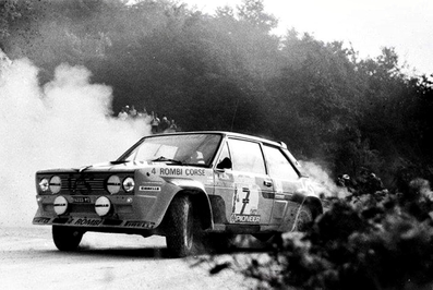 Markku Alén - Ilkka Kivimaki
22º Rallye San Remo 1980. Fiat 131 Abarth (PD 514333). Abandonó por motor en SS18 Martini Egal 2 de 11.70 Km.

Del 6 al 11 de Octubre, Sanremo, Imperia, Liguria, Italia.
Superficie: asfalto - tierra.
El Rally tenia un total de 2868.00 km de los que 821.00 km divididos en 51 tramos eran especiales, (2 de ellas fueron canceladas SS7 y SS8).
Se inscribieron 88 equipos, tomaron la salida 77, finalizaron 19.@
Palabras clave: Markku_Alen;Fiat;Abarth;Sanremo;1980