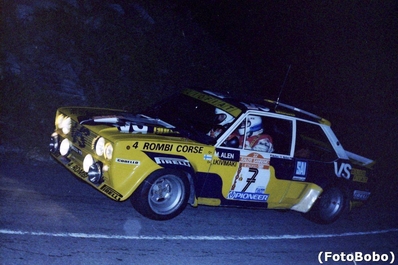 Markku Alén - Ilkka Kivimaki
22º Rallye San Remo 1980. Fiat 131 Abarth (PD 514333). Abandonó por motor en SS18 Martini Egal 2 de 11.70 Km.

Del 6 al 11 de Octubre, Sanremo, Imperia, Liguria, Italia.
Superficie: asfalto - tierra.
El Rally tenia un total de 2868.00 km de los que 821.00 km divididos en 51 tramos eran especiales, (2 de ellas fueron canceladas SS7 y SS8).
Se inscribieron 88 equipos, tomaron la salida 77, finalizaron 19.

© Alberto Anam.@@
Palabras clave: Markku_Alen;Fiat;Abarth;Sanremo;1980