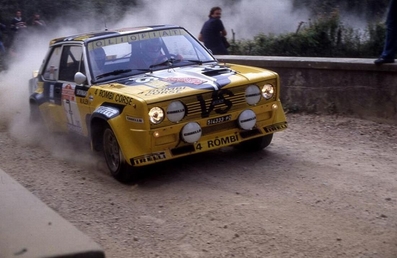 Markku Alén - Ilkka Kivimaki
22º Rallye San Remo 1980. Fiat 131 Abarth (PD 514333). Abandonó por motor en SS18 Martini Egal 2 de 11.70 Km.

Del 6 al 11 de Octubre, Sanremo, Imperia, Liguria, Italia.
Superficie: asfalto - tierra.

El Rally tenia un total de 2868.00 km de los que 821.00 km divididos en 51 tramos eran especiales, (2 de ellas fueron canceladas SS7 y SS8).

Se inscribieron 88 equipos, tomaron la salida 77, finalizaron 19.@
Palabras clave: Markku_Alen;Fiat;Abarth;Sanremo;1980