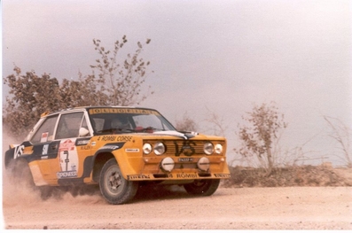 Markku Alén - Ilkka Kivimaki
22º Rallye San Remo 1980. Fiat 131 Abarth (PD 514333). Abandonó por motor en SS18 Martini Egal 2 de 11.70 Km.

Del 6 al 11 de Octubre, Sanremo, Imperia, Liguria, Italia.
Superficie: asfalto - tierra.
El Rally tenia un total de 2868.00 km de los que 821.00 km divididos en 51 tramos eran especiales, (2 de ellas fueron canceladas SS7 y SS8).
Se inscribieron 88 equipos, tomaron la salida 77, finalizaron 19.@
Palabras clave: Markku_Alen;Fiat;Abarth;Sanremo;1980