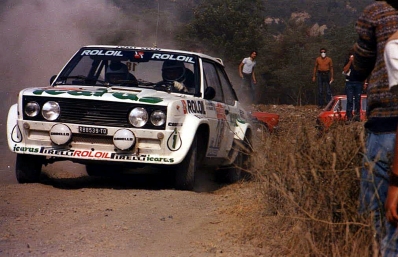 Adartico Vudafieri - Fabio Penariol
22º Rally San Remo 1980. Fiat 131 Abarth (TO R88539). Abandonò por la caja de cambios en SS6 Omp de 14.30 Km.

Del 6 al 11 de Octubre, Sanremo, Imperia, Liguria, Italia.
Superficie: asfalto - tierra.

El Rally tenia un total de 2868 km de los que 821 km divididos en 51 tramos eran especiales, (2 de ellas fueron canceladas SS7 y SS8).

Se inscribieron 88 equipos, tomaron la salida 77, finalizaron 19.@
Palabras clave: ;Fiat;Abarth;Sanremo;1980