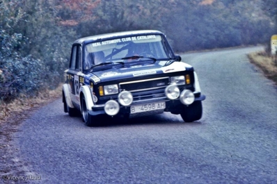 Alfonso Marcos - Toni Altarriba
28º Rally Costa Brava 1980. Seat 124D Especial 2000 (B-4598-AH). Abandonó por accidente.

Del 8 al 10 de Febrero, Lloret de Mar, Girona, Catalunya, España.

Superficie: Asfalto - Tierra con un total de 416,90 km cronometrados.

Tomaron la salida 88 equipos, finalizaron 32.

© Vicenç Abad
@
Palabras clave: Seat;Especial;Costa_Brava;1980