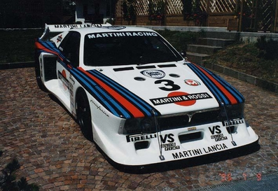 Lancia Beta Monte-Carlo Turbo
El Montecarlo es un motor turbo de Gr. 5 y fue utilizado por Lancia para ganar la FIA Campeonato del Mundo de 1980 de Marcas y en 1981 el Campeonato del Mundo de Resistencia de Marcas.

Hans Heyer también ganó el Deutsche Rennsport Meisterschaft en 1980 al volante de un Montecarlo.
Palabras clave: Lancia;Beta;Montecarlo;1980