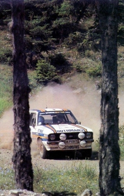 Ari Vatanen - David Richards
28º Acrópolis Rally 1981. Ford Escort RS1800 MKII (DKP 191T). Clasificado 1º.

Del 1 al 4 de Junio, Atenas - Piraeus, Grecia.
Superficie: tierra.

El Rally tenia un total de 2506 km de los que 995.59 km divididos en 57 tramos eran especiales, (2 de ellas fueron canceladas SS4 New Prodromos de 33 Km y SS35 Mandra de 7.90 Km).

Tomaron la salida 133 equipos, finalizaron 22.@
Palabras clave: ;Ford;Escort;RS1800;MKII;Grecia;Acropolis;1981;MKII