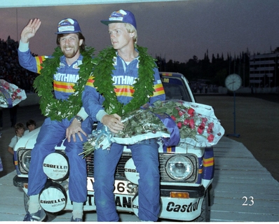 Ari Vatanen - David Richards
28º Acrópolis Rally 1981. Ford Escort RS1800 MKII (DKP 191T). Clasificado 1º.

Del 1 al 4 de Junio, Atenas - Piraeus, Grecia.
Superficie: tierra.

El Rally tenia un total de 2506 km de los que 995.59 km divididos en 57 tramos eran especiales, (2 de ellas fueron canceladas SS4 New Prodromos de 33 Km y SS35 Mandra de 7.90 Km).

Tomaron la salida 133 equipos, finalizaron 22.@
Palabras clave: ;Ford;Escort;RS1800;MKII;Grecia;Acropolis;1981;MKII;Personajes