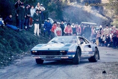 Jean-Claude Andruet - Michèle Espinos-Petit 
25º Critérium des Cévennes 1982. Ferrari 308 GTB (844 KZ 92). Clasificado 1º.

Del 12 al 14 de Noviembre, Cévennes, (Gard, Lozère, Ardèche, Alto Loira), Francia.
Superficie: asfalto.

El Rally tenía un total de 674.00 km de los que 357.20 km divididos en 16 tramos eran especiales.

Tomaron la salida 260 equipos, finalizaron 119.@
Palabras clave: ;Ferrari;GTB;Criterium_Cevennes;1982