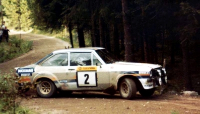 Ari Vatanen - David Richards
31º 1000 Lakes Rally 1981. Ford Escort RS 1800 MKII (DKP 191T). Clasificado 1º.

Del 28 al 30 de Agosto, Jyväskylä, Finlandia.
Superficie: tierra.

El Rally tenia un total de 1418.89 km de los que 453.09 km divididos en 48 tramos eran especiales (2 de ellas fueron canceladas SS11 y SS37 Ristijarvi de 13.20 Km).

Se inscribieron 152 equipos, tomaron la salida 146, finalizaron 66.@
Palabras clave: ;Ford;RS;Escort;MKII;Finlandia;1981