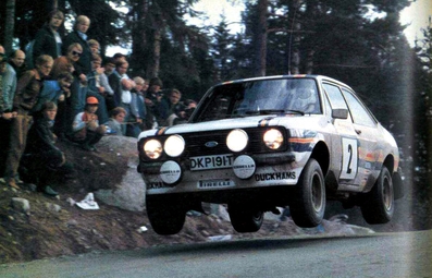 Ari Vatanen - David Richards
31º 1000 Lakes Rally 1981. Ford Escort RS 1800 MKII (DKP 191T). Clasificado 1º.

Del 28 al 30 de Agosto, Jyväskylä, Finlandia.
Superficie: tierra - tierra.

El Rally tenia un total de 1418.89 km de los que 453.09 km divididos en 48 tramos eran especiales, (2 de ellas fueron canceladas SS11 y SS37 Ristijarvi de 13.20 Km).

Se inscribieron 152 equipos, tomaron la salida 146, finalizaron 66.@
Palabras clave: ;Ford;RS;Escort;MKII;Finlandia;1981