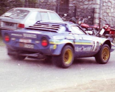 Bernard Darniche - Alain Mahé
25º Tour de Corse - Rallye de France 1981. Lancia Stratos HF (TO U62570). Clasificado 1º.
Team Chardonnet

Del 30 de Abril al 2 de Mayo, Ajaccio.
Superficie: asfalto.

El Rally tenia un total de 1613 km de los que 1144 km divididos en 24 tramos eran especiales.

Se inscribieron 126 equipos, tomaron la salida 120, finalizaron 42.@
Palabras clave: Lancia;Stratos;Corcega;Corse;1981