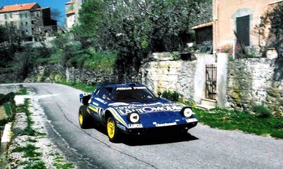 Bernard Darniche - Alain Mahé
25º Tour de Corse - Rallye de France 1981. Lancia Stratos HF (TO U62570). Clasificado 1º.
Team Chardonnet

Del 30 de Abril al 2 de Mayo, Ajaccio.
Superficie: asfalto.

El Rally tenia un total de 1613 km de los que 1144 km divididos en 24 tramos eran especiales.

Se inscribieron 126 equipos, tomaron la salida 120, finalizaron 42.@
Palabras clave: Lancia;Stratos;Corse;Corcega;1981