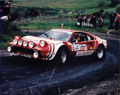 Jean-Claude Andruet  - Denise Emmanuelli
11º Rally 4 Regioni 1981. Ferrari 308 GTB (1762 JY 92) . Clasificado 1º.

Del 14 al 16 de Mayo, Salice Terme, Pàvia, Italia.
Superficie: asfalto.

Tomaron la salida 92 equipos, finalizaron 47.@
Palabras clave: Jean-Claude_Andruet;Ferrari;GTB;Regioni;1981