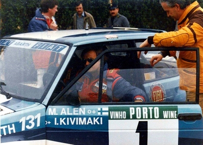 Markku Alén - Ilkka Kivimaki
15º Rallye de Portugal - Vinho do Porto 1981. Fiat 131 Abarth (TO V39606). Clasificado 1º.

Del 4 al 7 de Marzo, Estoril, Cascais, Lisboa, Portugal.
Superficie: asfalto - tierra.

El Rally tenia un total de 2571.00 km de los que 678.00 km divididos en 46 tramos eran especiales.

Se inscribieron 110 equipos, tomaron la salida 95, finalizaron 24.@
Palabras clave: Markku_Alen;Fiat;Abarth;Portugal;1981