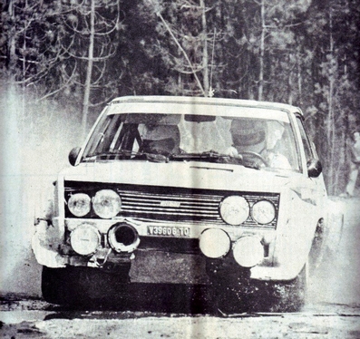 Markku Alén - Ilkka Kivimaki
15º Rallye de Portugal - Vinho do Porto 1981. Fiat 131 Abarth (TO V39606). Clasificado 1º.

Del 4 al 7 de Marzo, Estoril, Cascais, Lisboa, Portugal.
Superficie: asfalto - tierra.

El Rally tenia un total de 2571.00 km de los que 678.00 km divididos en 46 tramos eran especiales.

Se inscribieron 110 equipos, tomaron la salida 95, finalizaron 24.@
Palabras clave: Markku_Alen;Fiat;Abarth;Portugal;1981